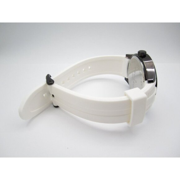 Men Peugeot Quartz 3ATM WR Analog 42mm Round Watch (I14) "New Battery" - Picture 9 of 10